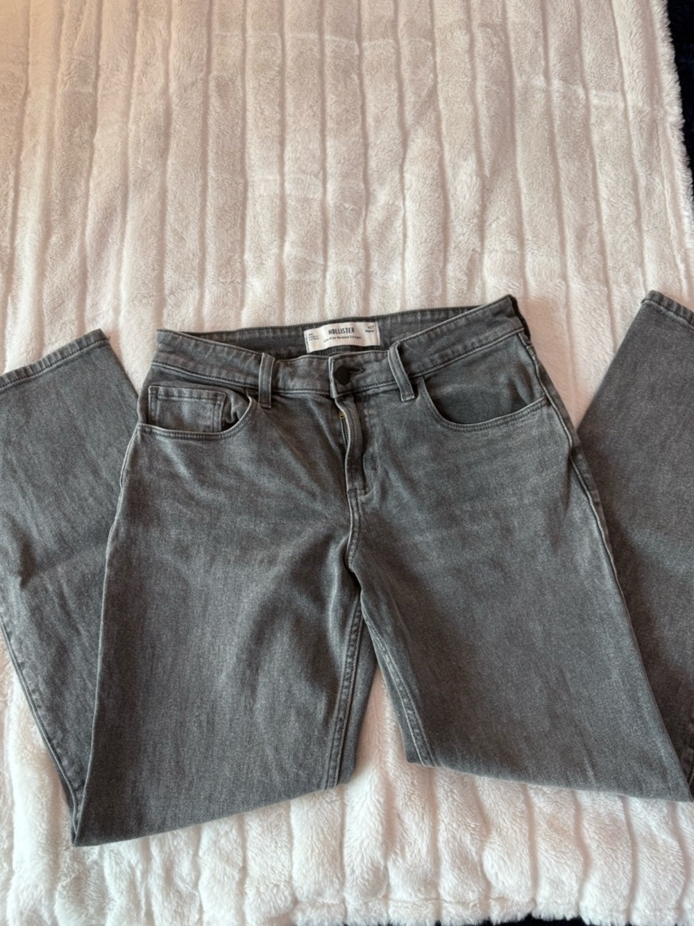 Hollister Women's Gray Straight-Leg Jeans